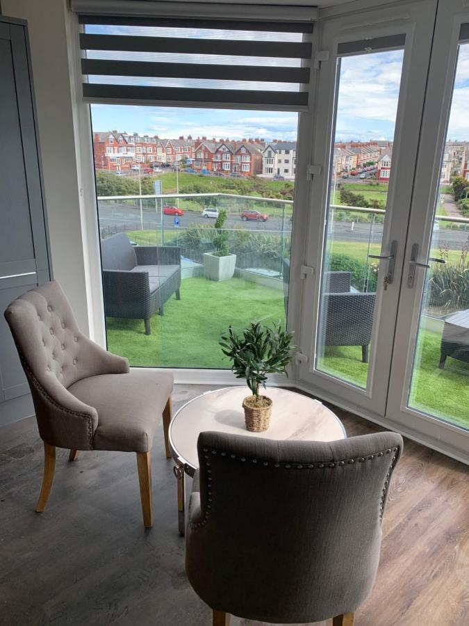 Willshaw Suites For Families Over 25 Only Blackpool Buitenkant foto
